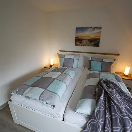 Midlum Stieglitz Apartment